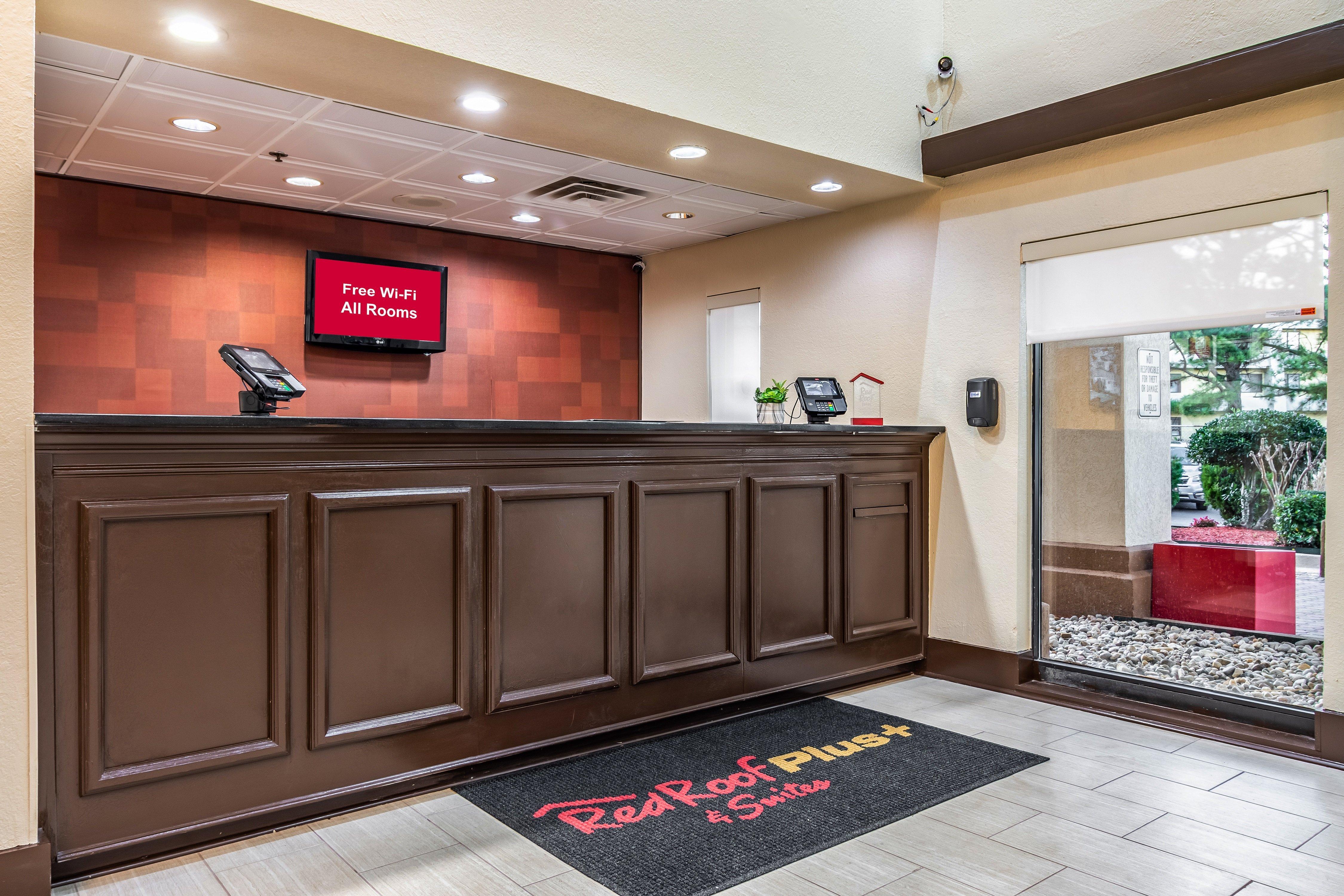 Red Roof Plus+ & Suites Atlanta Airport South Ngoại thất bức ảnh